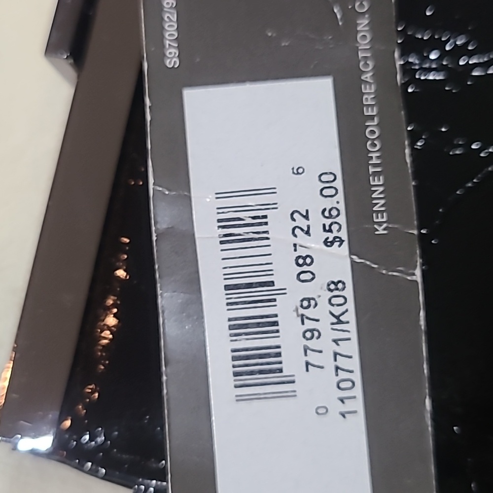 KENNETH COLE REACTION - Picture 11 of 12